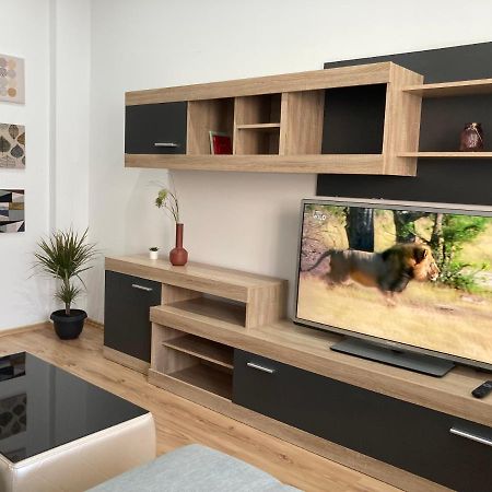 Laroka House Rin Grand Residence Modern Apartment Bukarest Kültér fotó